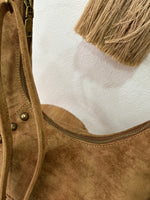 Carregar imagem no visualizador da galeria, Mala em camurça sintética c/franjas OPHELIA
