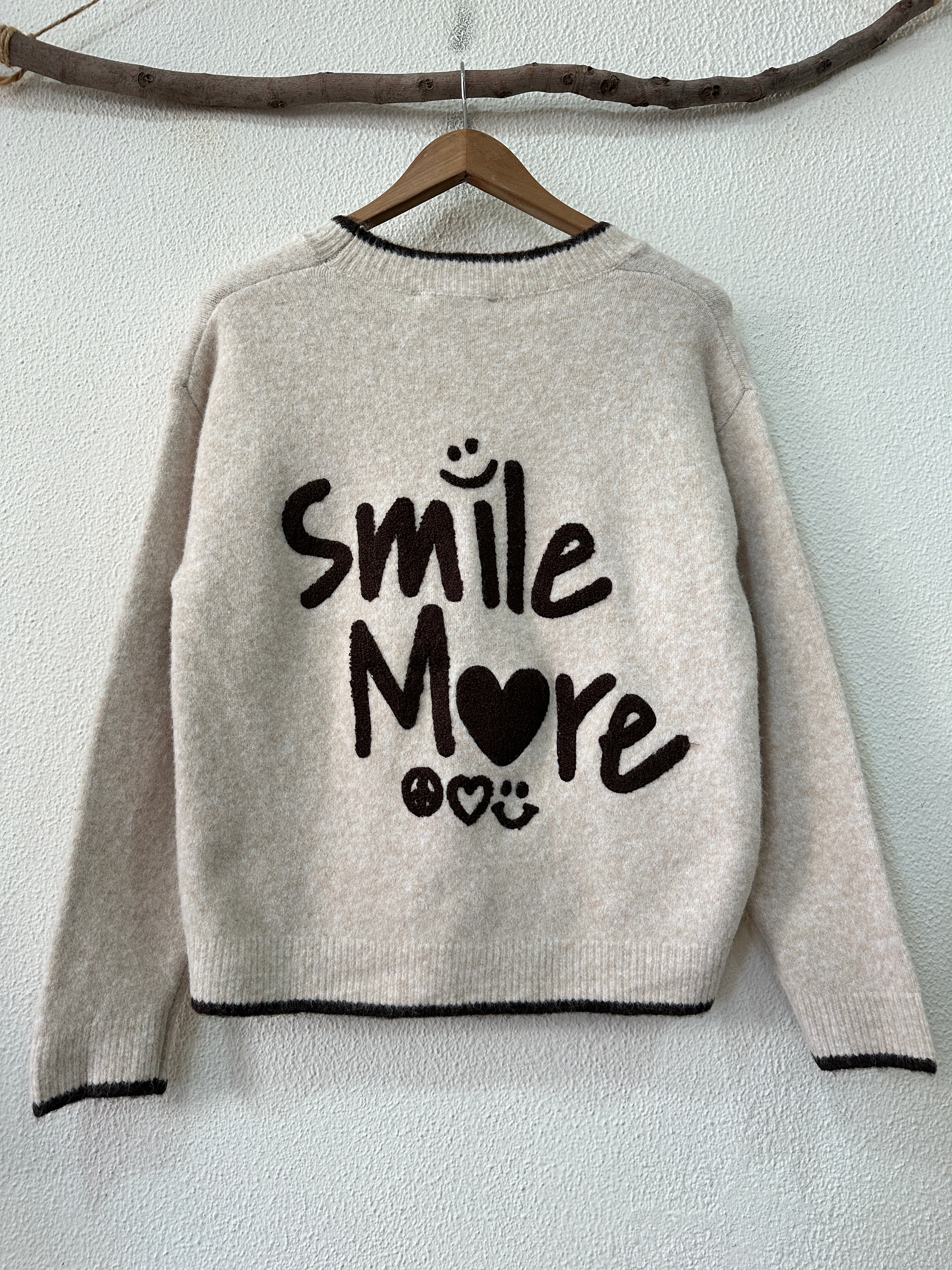 Casaco de malha bordado SMILE MORE