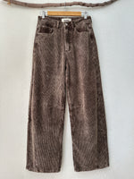 Load image in the gallery viewer,Calças baggy em bombazina pré-lavada WASH
