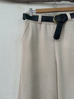 Load image in the gallery viewer,Pantalonas em malha tipo bombazina GLASGOW
