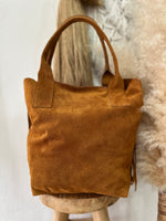 Carregar imagem no visualizador da galeria, Mala em camurça c/franjas TURIM
