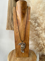 Load image in the gallery viewer,Colar comprido TOUCAN
