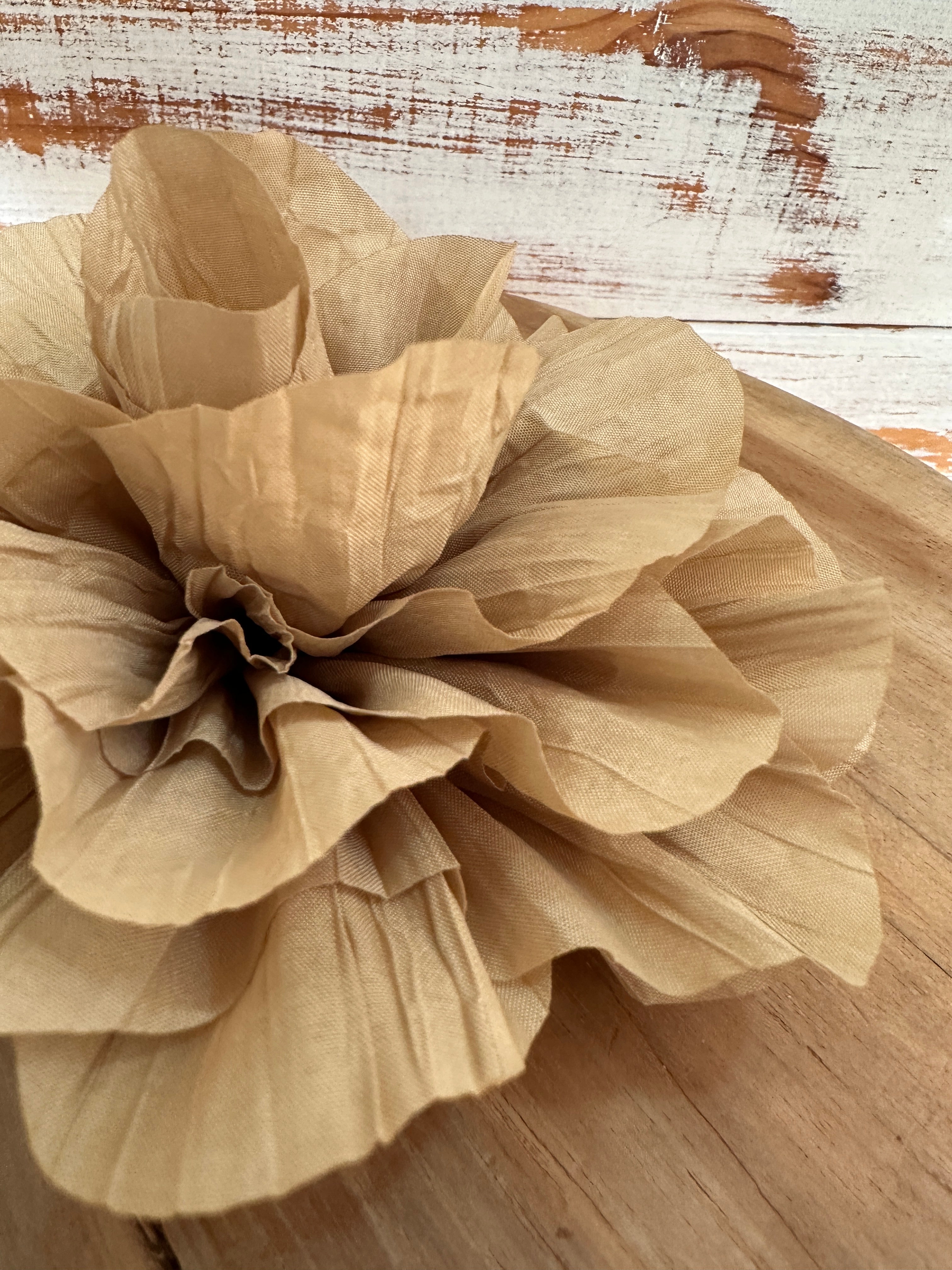 Pregadeira em tecido FLEUR