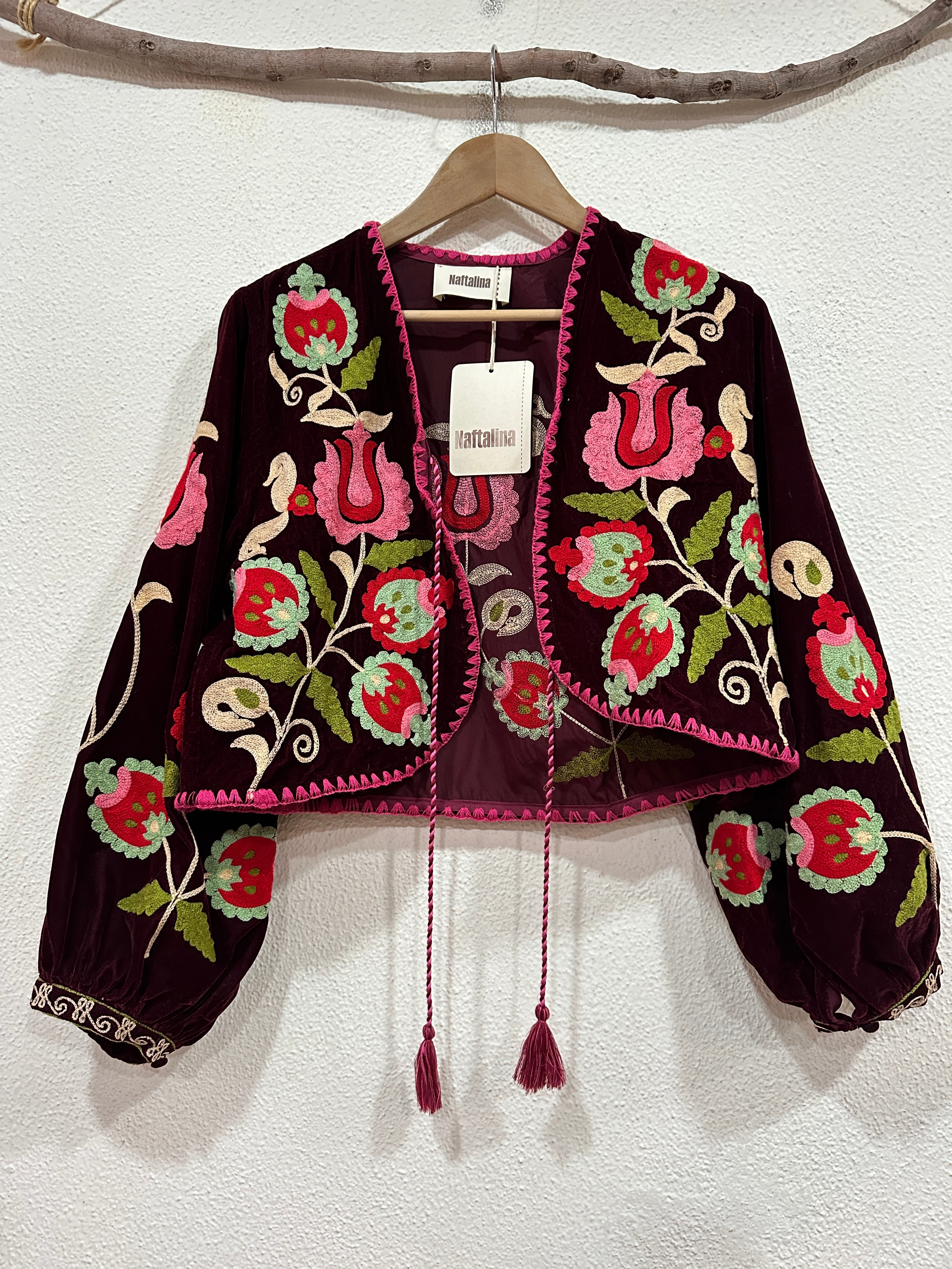 Casaco curto em veludo bordado KERALA