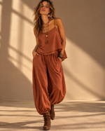 Carregar imagem no visualizador da galeria, Conjunto em chiffon de top e calças bombachas SIERRA
