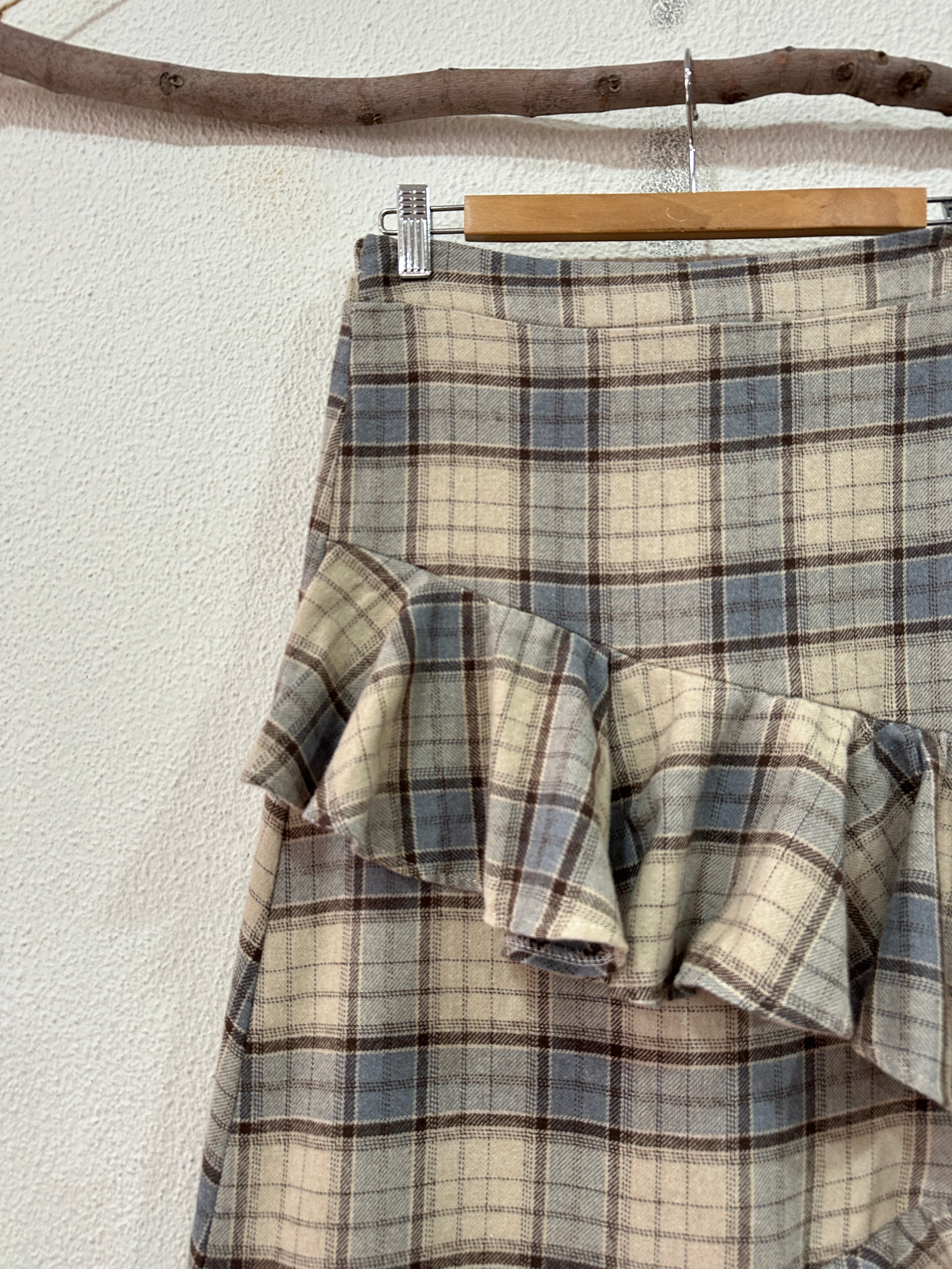 Saia em flanela c/ folhos CAROL