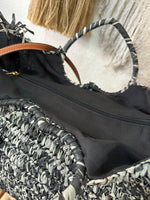 Carregar imagem no visualizador da galeria, Mala em ráfia c/franjas TERESA
