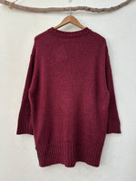 Load image in the gallery viewer,Camisola de malha assimétrica c/ renda CHEESECAKE
