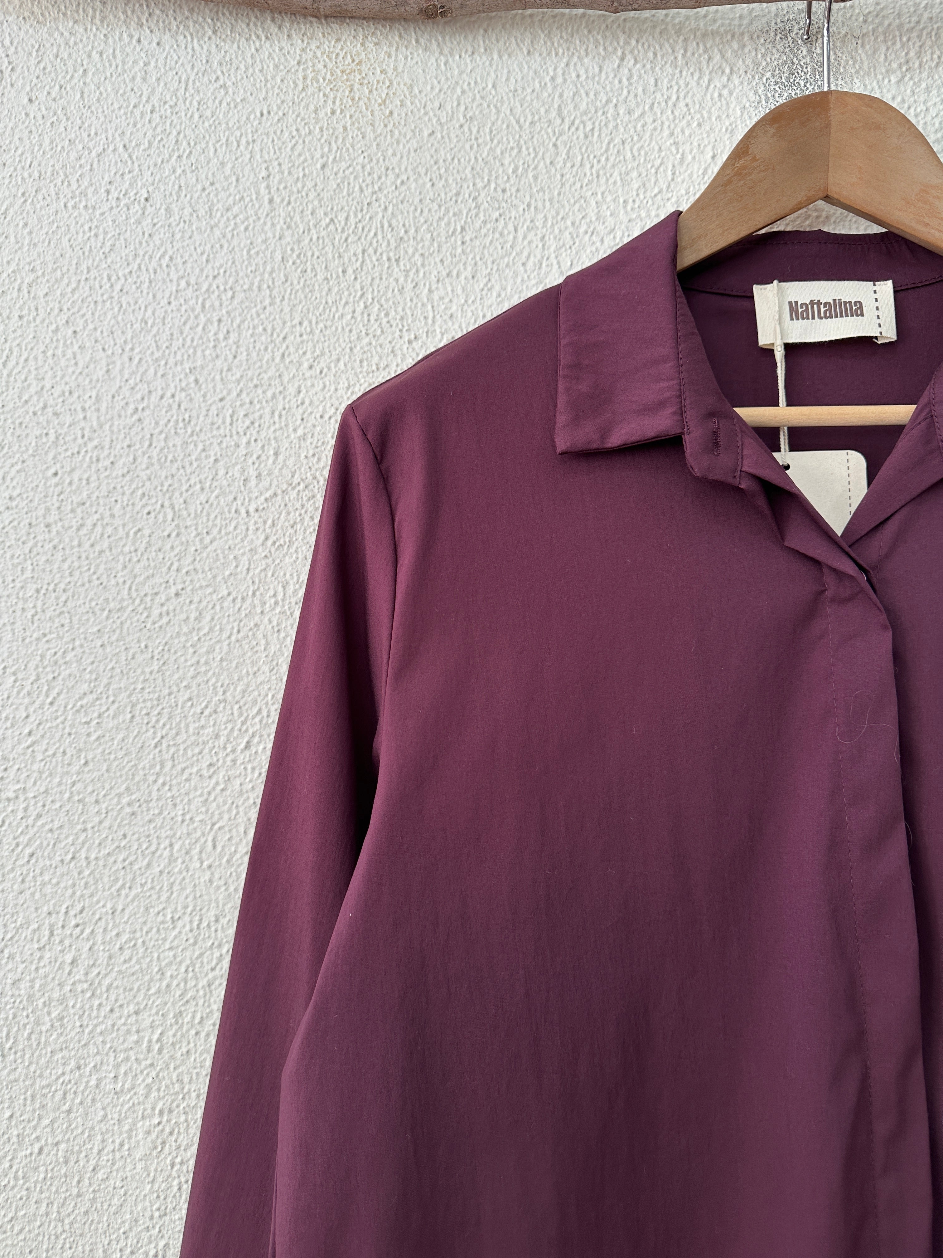 Camisa regular fit assimétrica BASIC