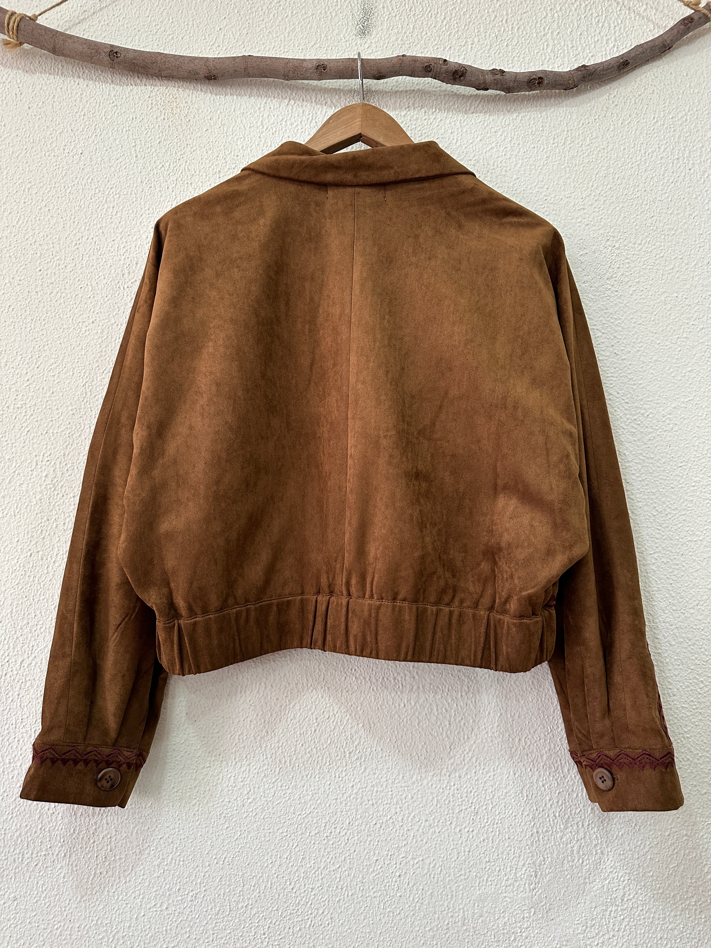 Casaco efeito suede bordado AXEL