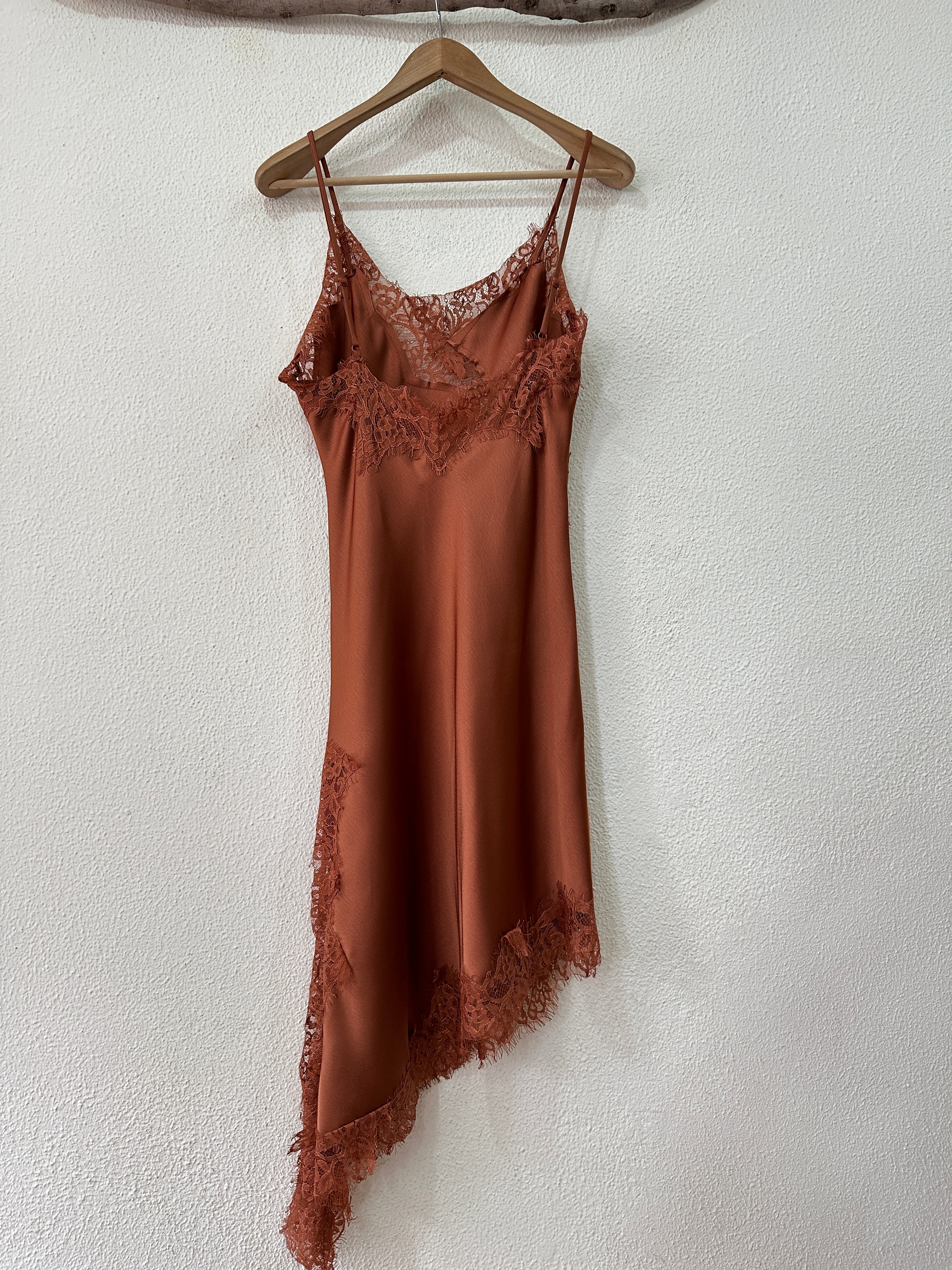 Top/ vestido assimétrico acetinado MUSE