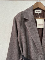 Load image in the gallery viewer,Blazer em fazenda espinhada c/ renda STRACCIATELLA
