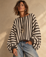 Load image in the gallery viewer,Poncho de malha c/ punhos elásticos CHEESECAKE
