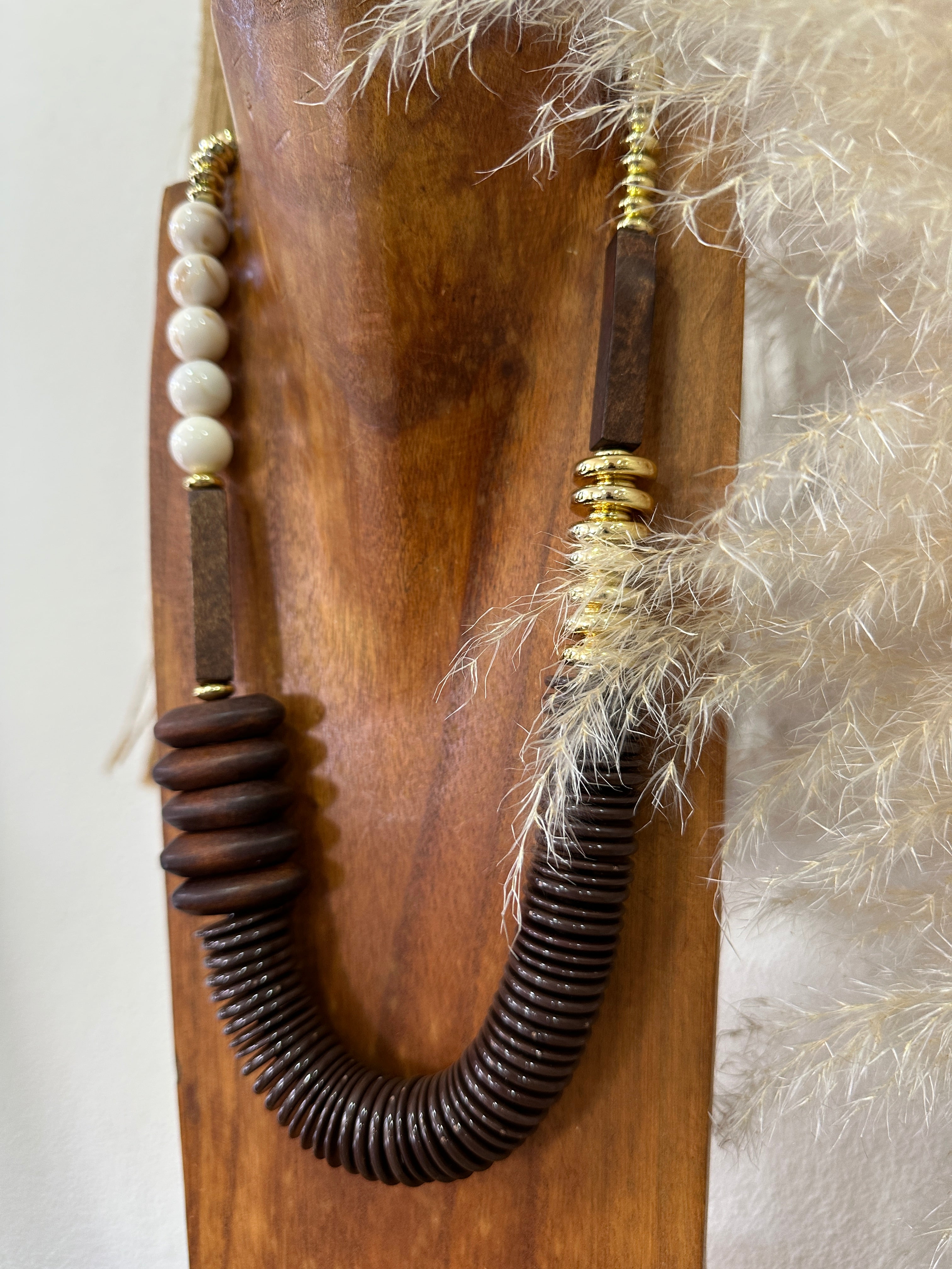 Colar c/madeira CANNES