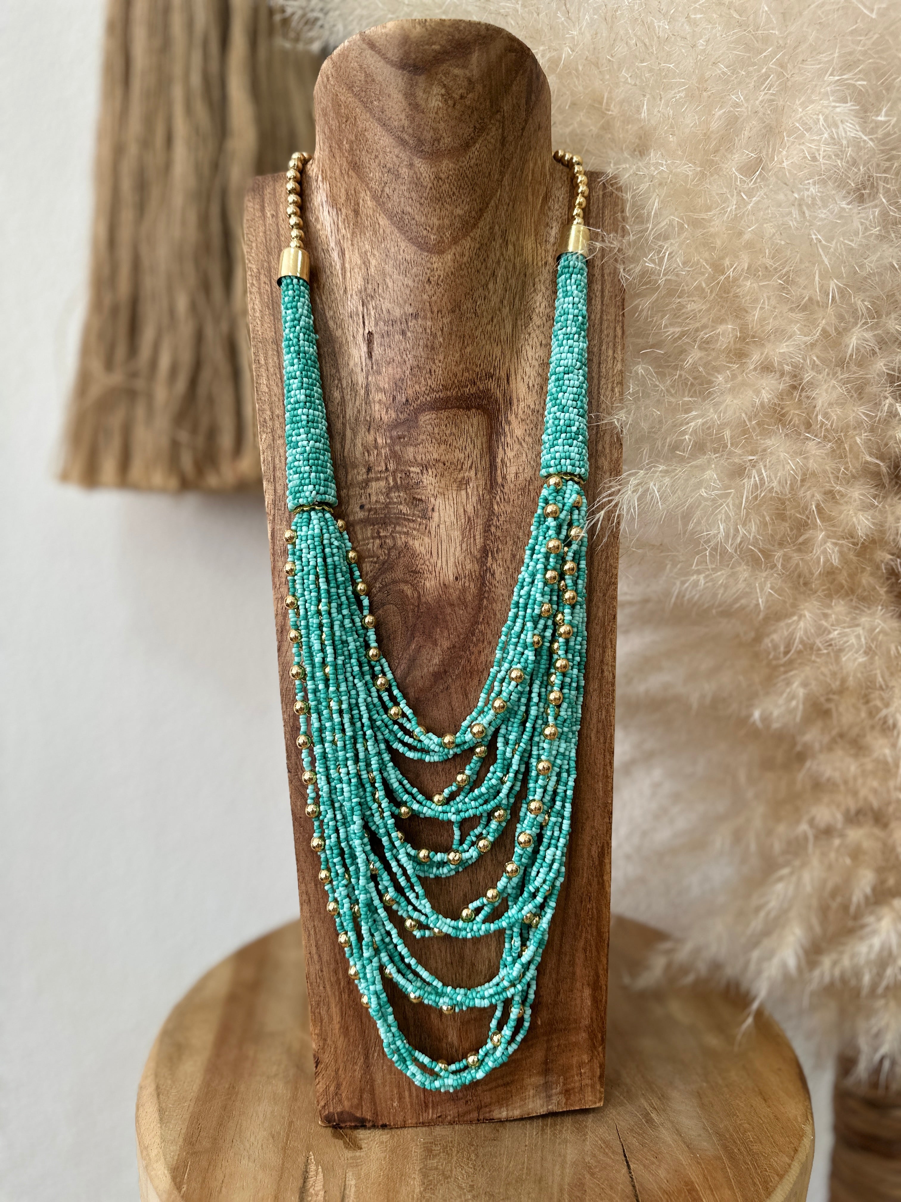 Colar multivoltas em missangas LOREDANA