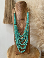 Carregar imagem no visualizador da galeria, Colar multivoltas em missangas LOREDANA
