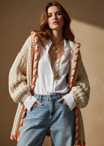 Carica l'immagine nel visualizzatore della galleria,Casaco de malha em relevo c/capuz AZTEC
