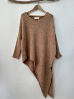 Load image in the gallery viewer,Camisola de malha assimétrica comprida YOLANDA
