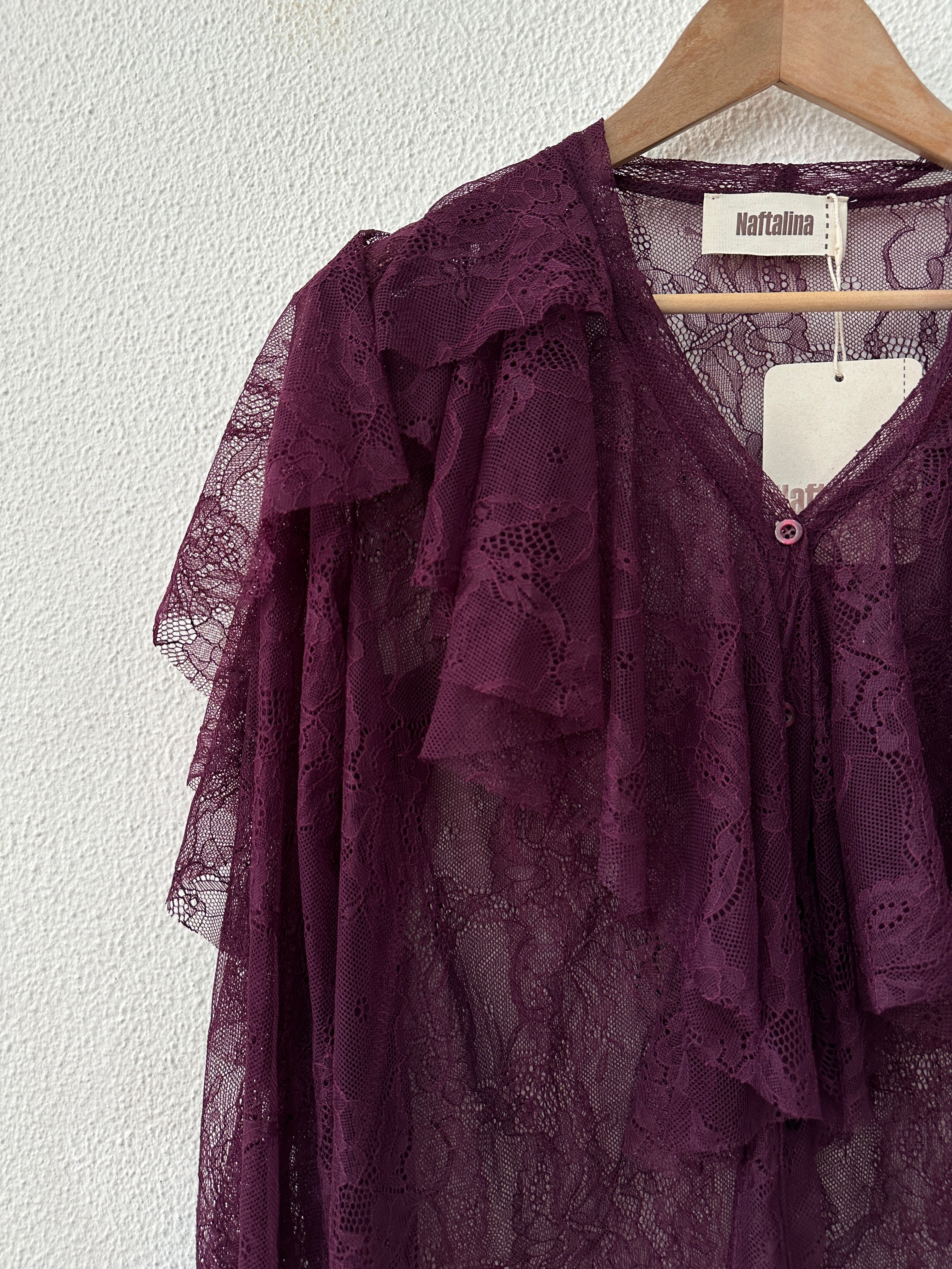 Camisa em renda c/ folhos MARGARETTE