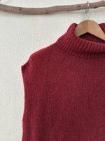 Load image in the gallery viewer,Colete c/gola LANNA
