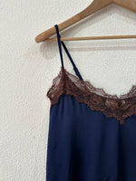 Carregar imagem no visualizador da galeria, Top acetinado c/ renda ABUNDANCE
