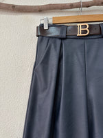 Carregar imagem no visualizador da galeria, Pantalonas em ecopele BRUNI
