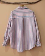 Carregar imagem no visualizador da galeria, Camisa c/ botão estilo envelope ZINNIA
