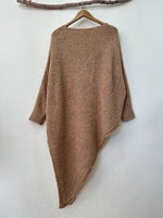 Load image in the gallery viewer,Camisola de malha assimétrica comprida YOLANDA
