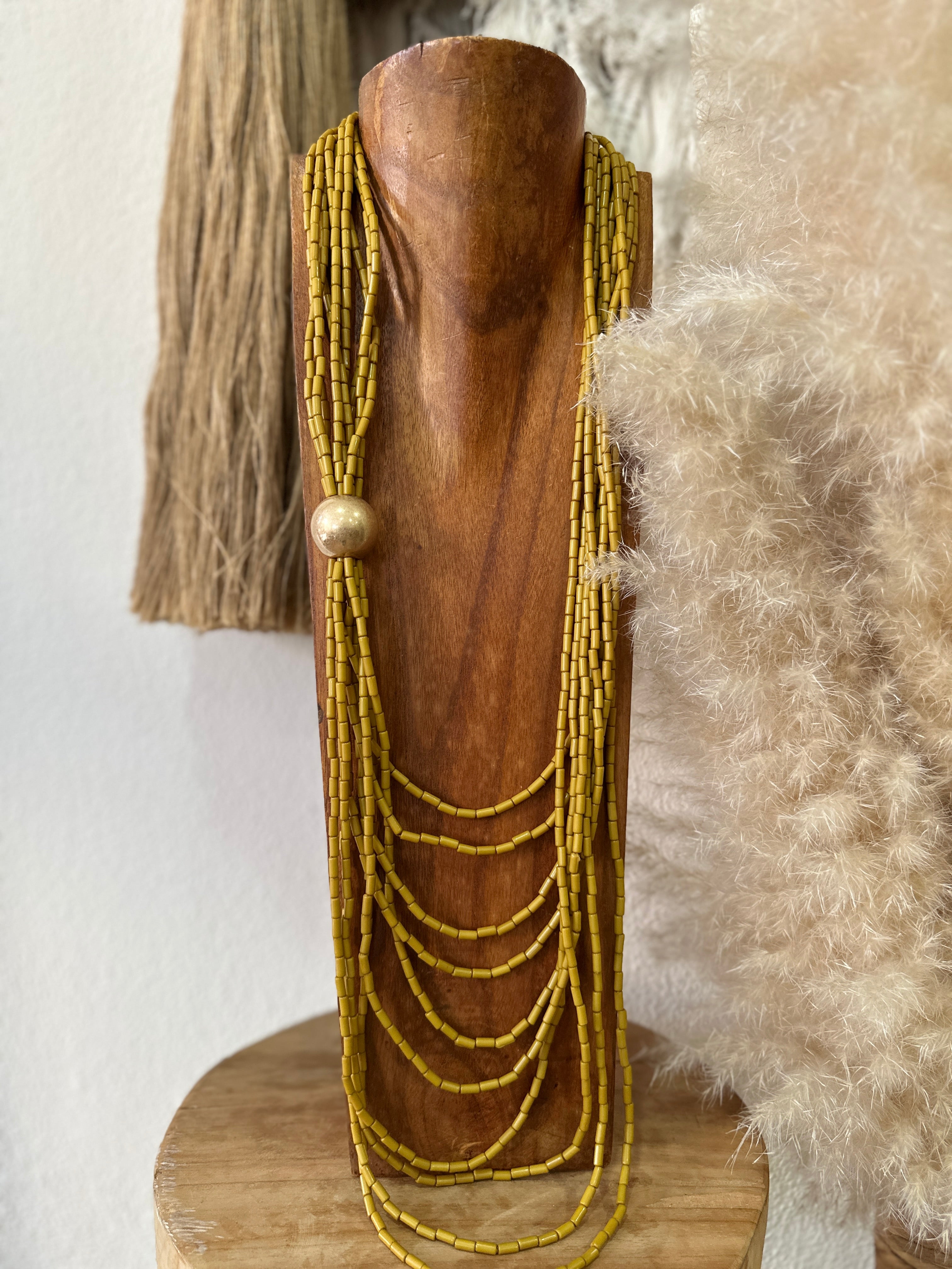 Colar comprido MACUXI