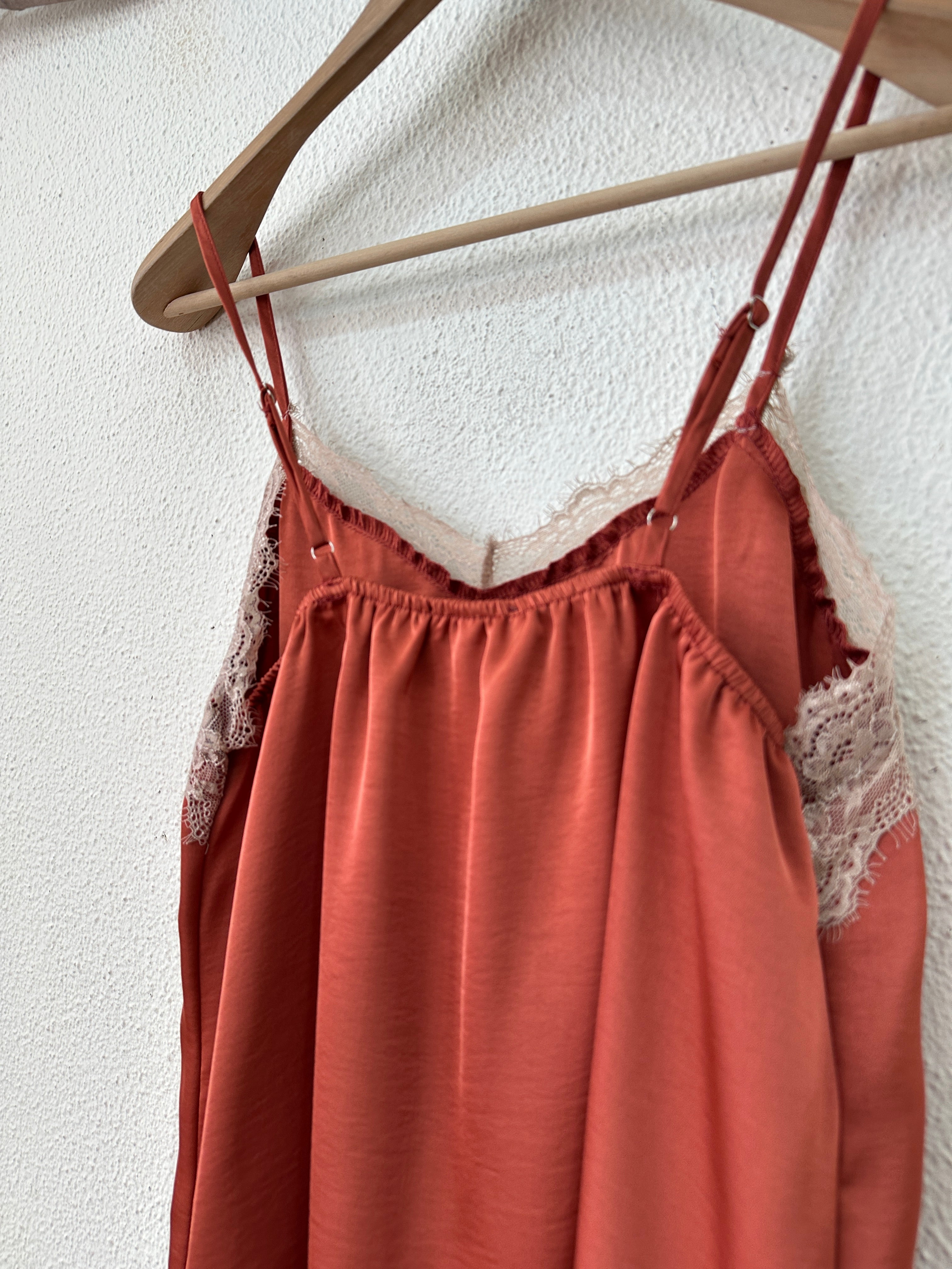 Top acetinado c/ renda JENNIFER