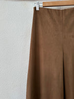 Load image in the gallery viewer,Pantalonas em suede COYOTE
