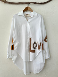 Camisa oversize LOVE