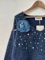 Load image in the gallery viewer,Camisola de malha c/ aplicações CONSTELATION
