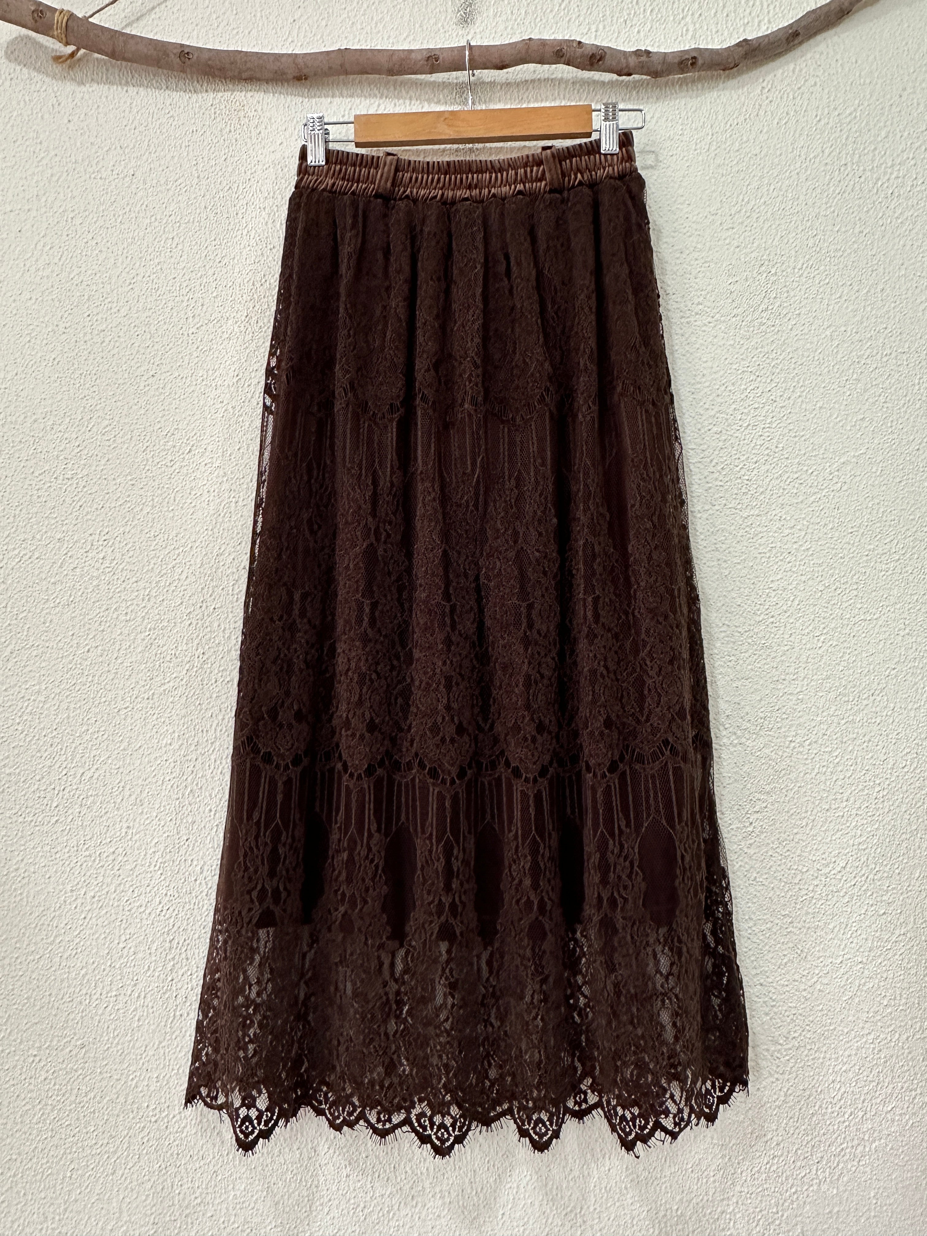 Saia em renda aveludada ZELENA