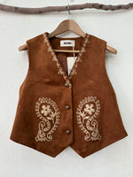 Load image in the gallery viewer,Colete efeito suede bordado WENDY
