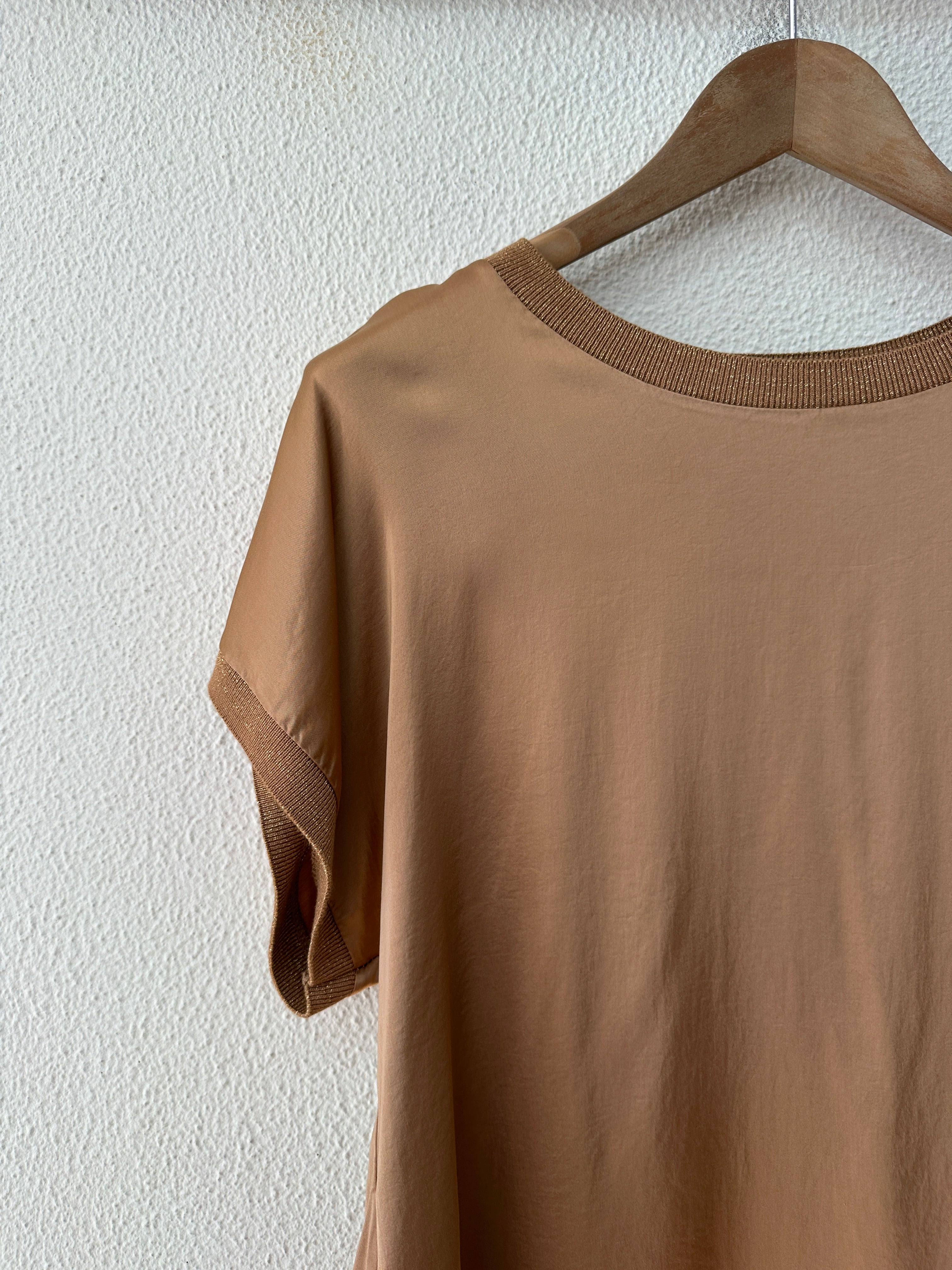 T-shirt acetinada c/ seda BRONZE
