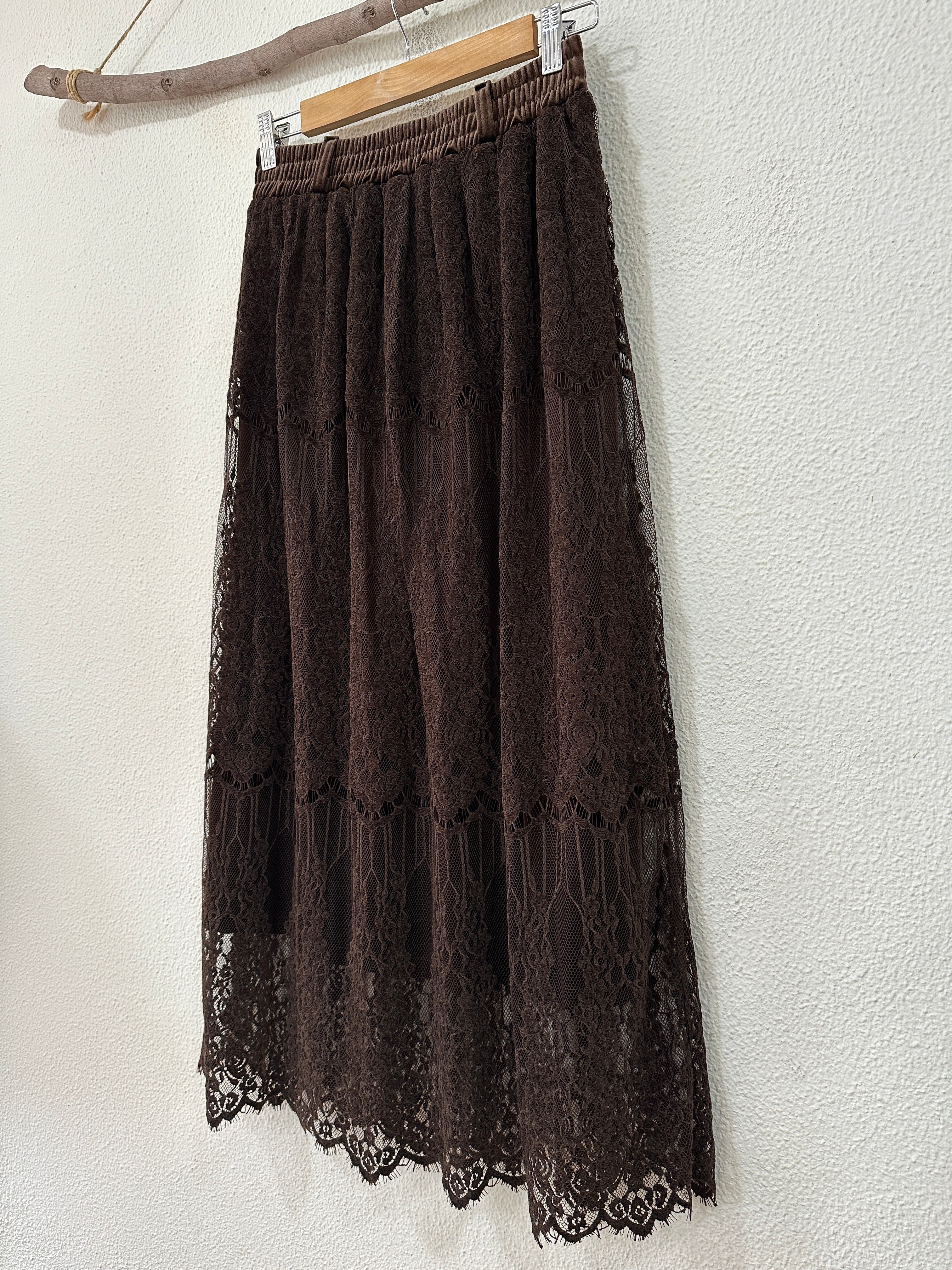 Saia em renda aveludada ZELENA