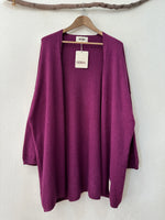 Load image in the gallery viewer,Casaco oversize em malha fina VELATO
