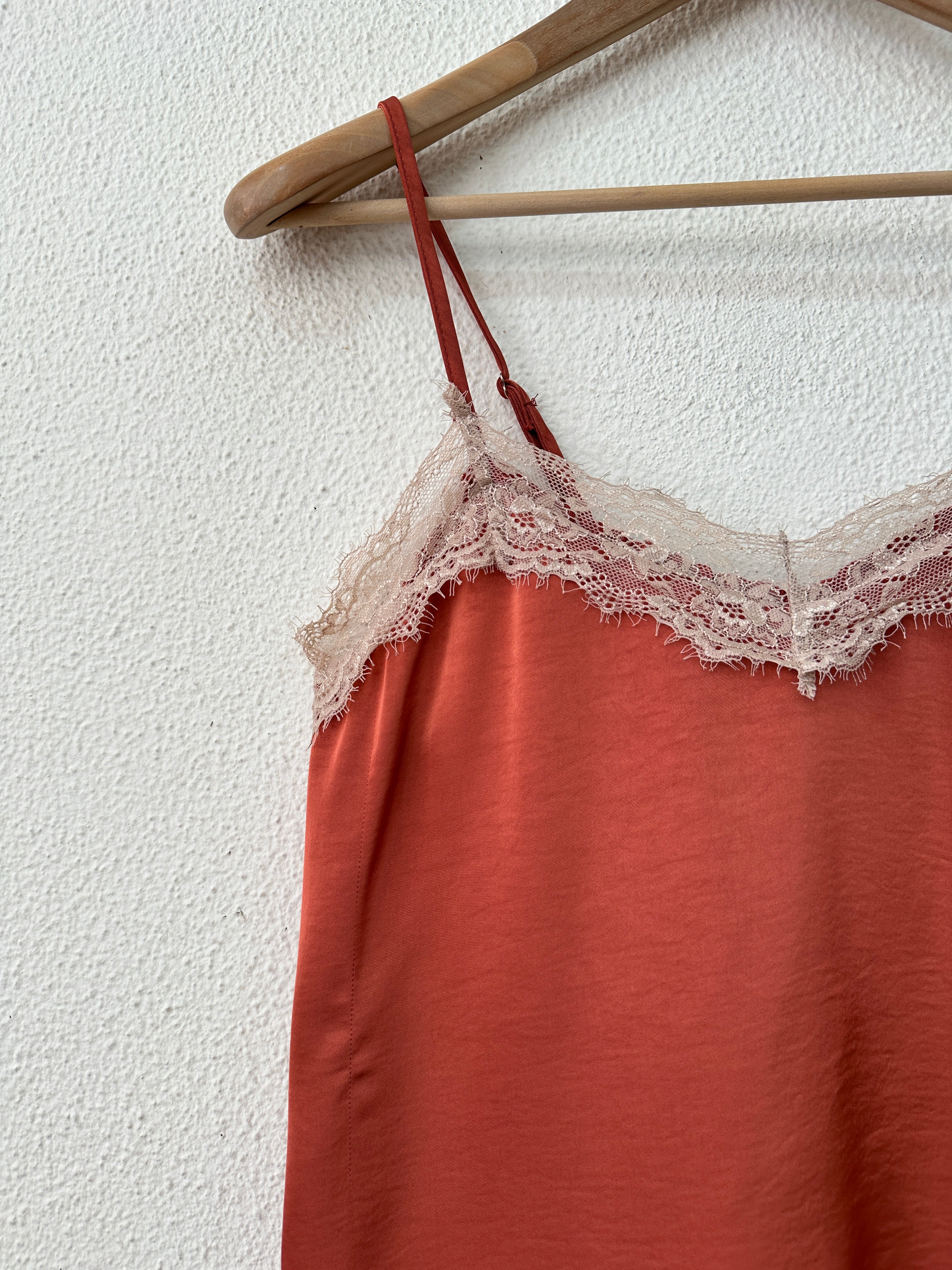 Top acetinado c/ renda JENNIFER