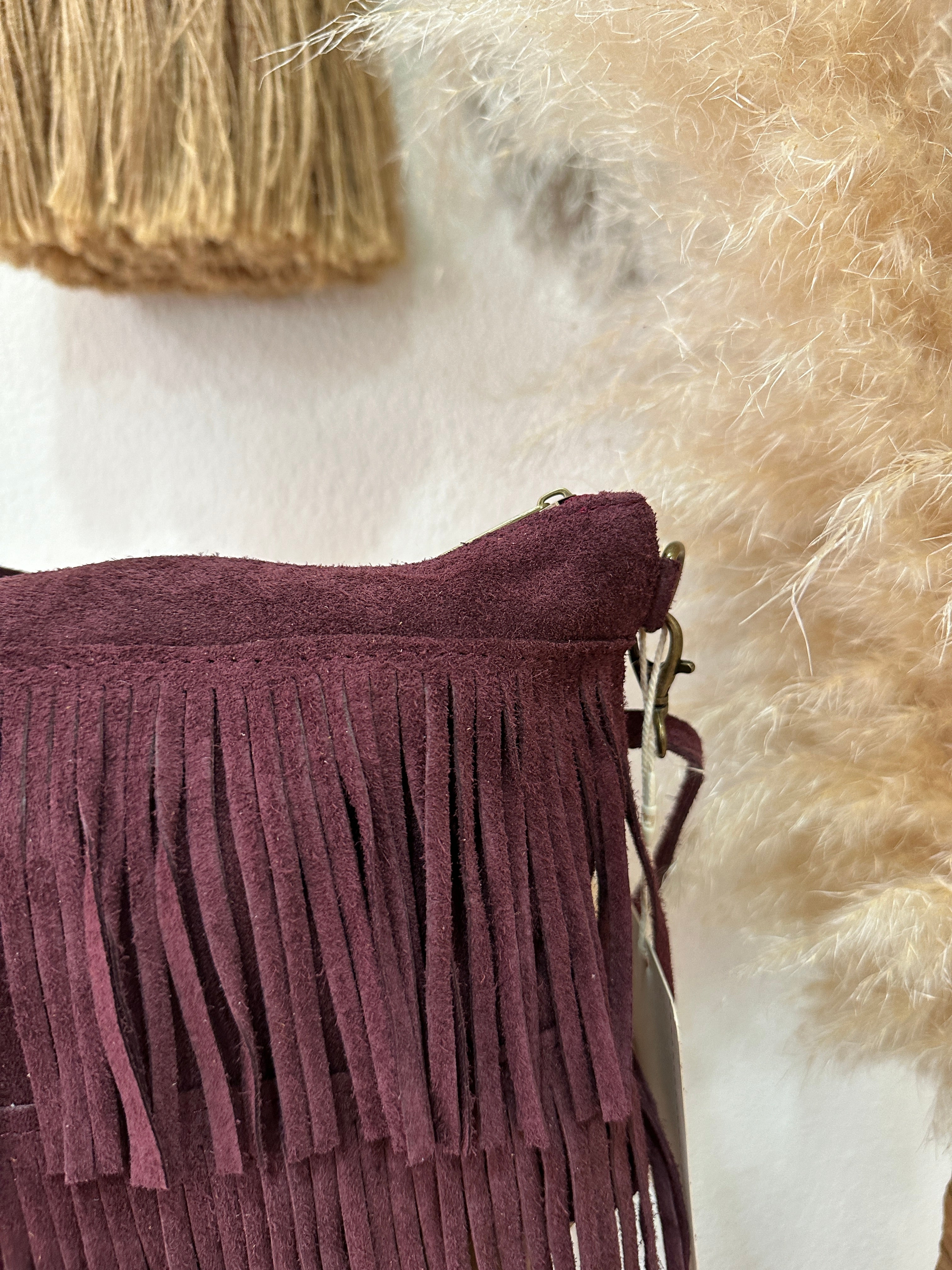 Mala em camurça com franjas RAVENA