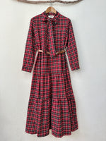 Cargue la imagen en el visor de la galería,Vestido comprido em tartan c/laçada JOY
