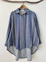 Load image in the gallery viewer,Camisa oversize TURÍN
