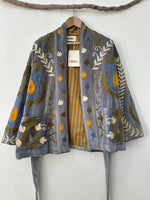 Carregar imagem no visualizador da galeria, Kimono em veludo bordado LAKSHMI
