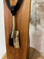 Load image in the gallery viewer,Colar curto GÁLIA
