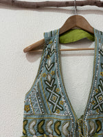 Chargez l'image dans la visionneuse de la galerie,Colete de costas abertas bordado GAYA
