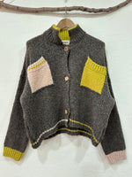 Load image in the gallery viewer,Casaco de malha oversize c/ bolsos AMBIENCE
