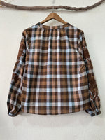 Load image in the gallery viewer,Camisa bordada FABÍOLA
