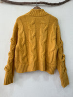 Load image in the gallery viewer,Camisola de malha c/ torcidos ZLATA
