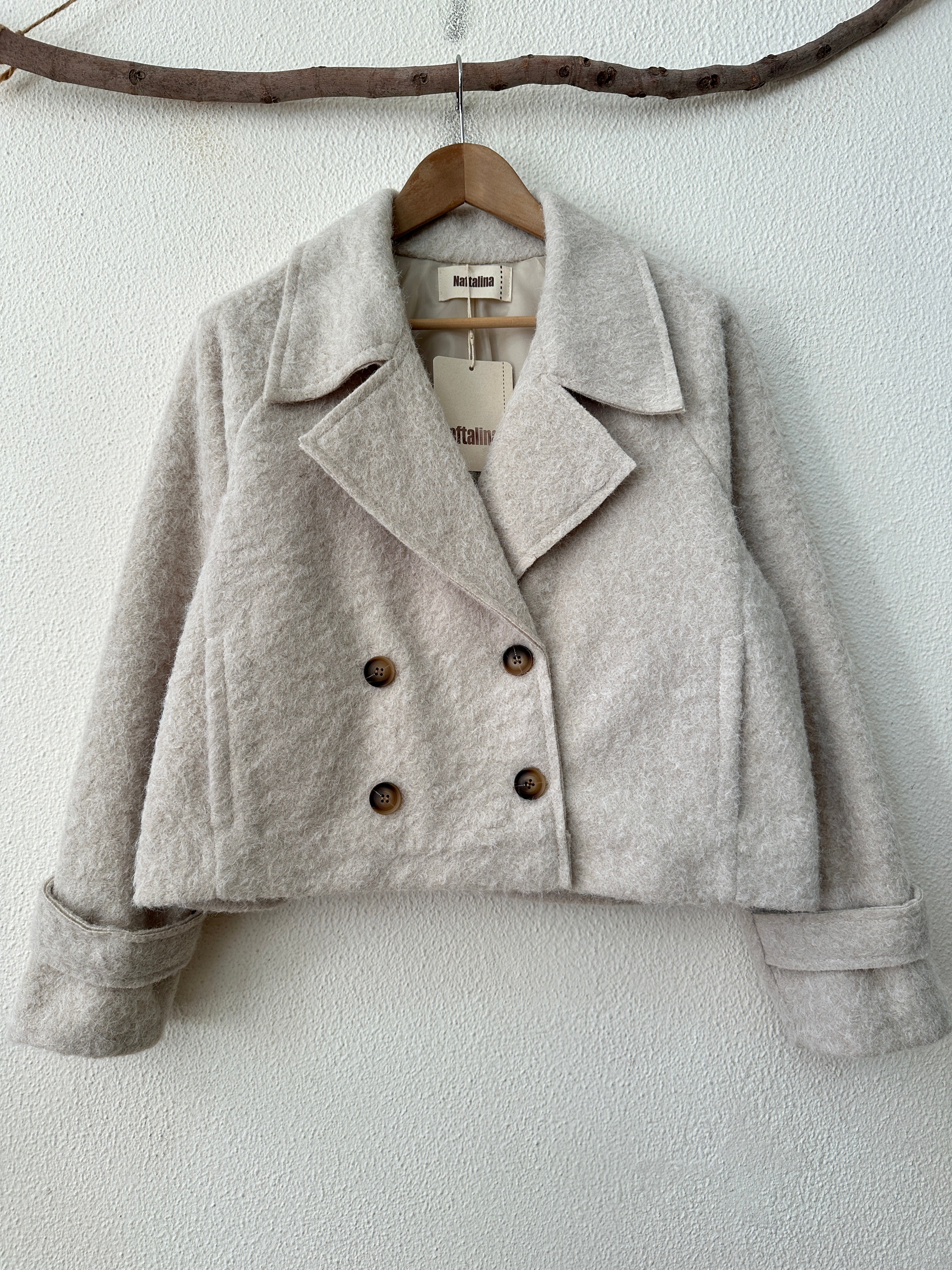 Casaco curto em fazenda forrado AMBER