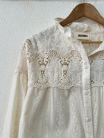 Carregar imagem no visualizador da galeria, Camisa bordada CHARLOTTE
